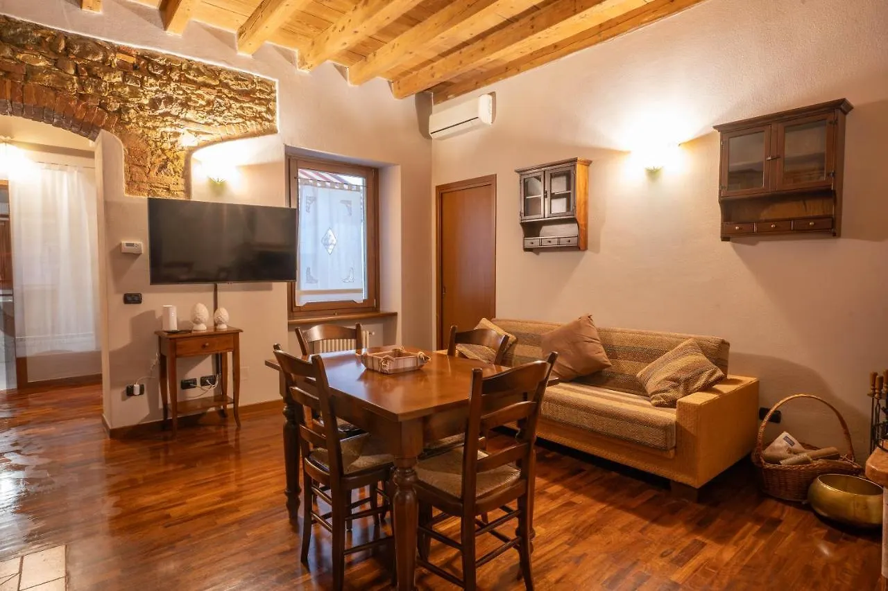 Napule...E Apartments Peschiera del Garda Italy